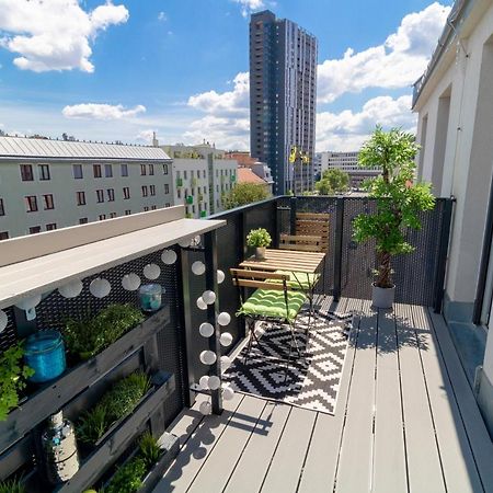 Boutique Sky City Apt. With Balcony / Top Spot Wien Eksteriør billede